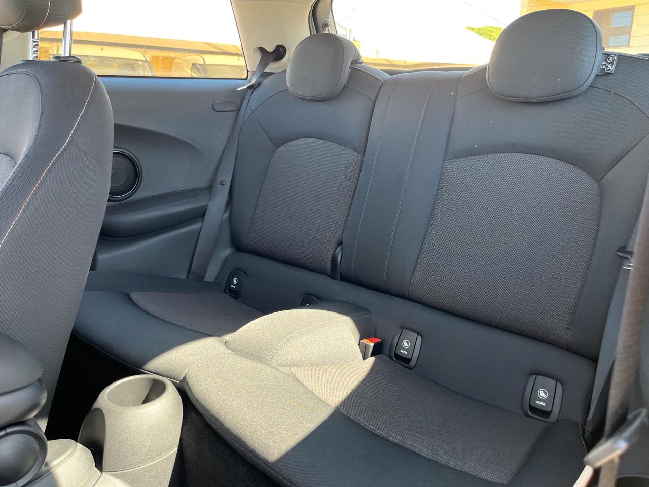 MINI Cooper D 1.5 116CV 3p Automatica Hype SPORT