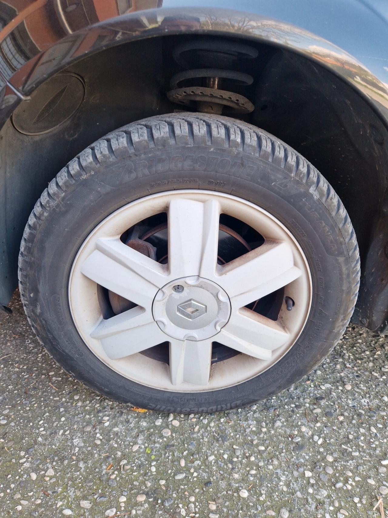 Renault Megane Mégane CABRIO -111 CV