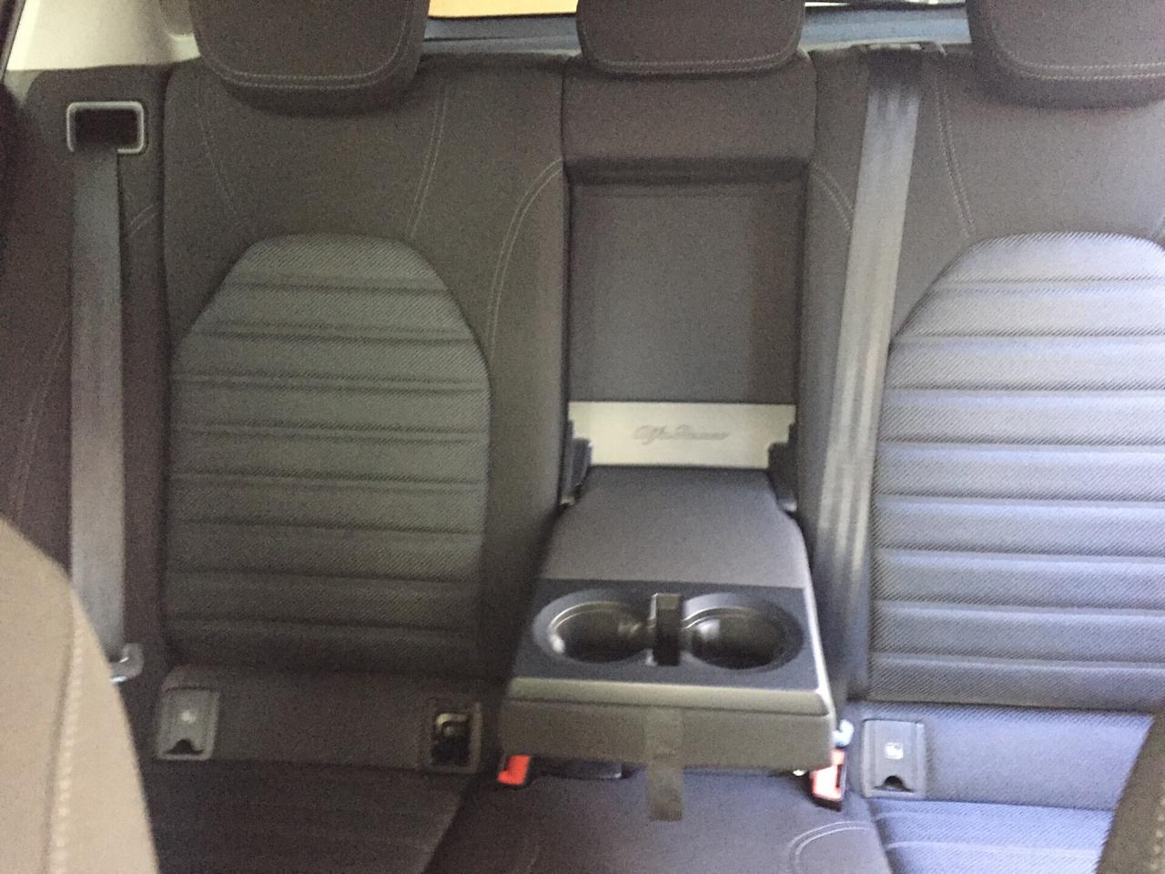 Alfa Romeo Stelvio 2.2 Turbodiesel 160 CV AT8 RWD Business