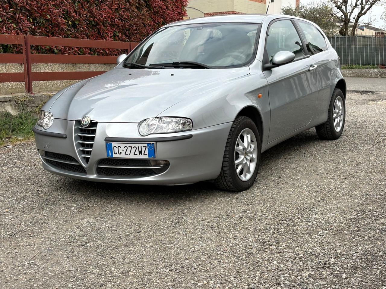 Alfa Romeo 147 1.6i 16V Twin Spark cat 3p. Progression