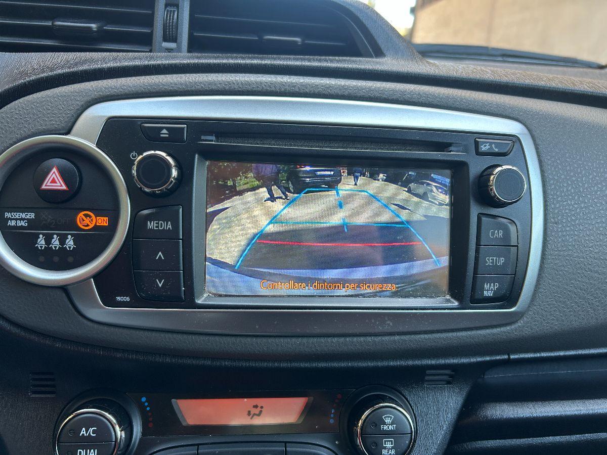 TOYOTA - Yaris - 1.4 D-4D 5p. Lounge NAVI TELECAMERA