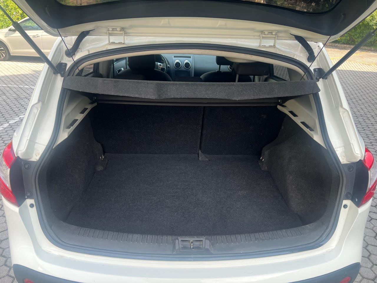 Nissan Qashqai 1.6 dCi DPF Tekna 4X4