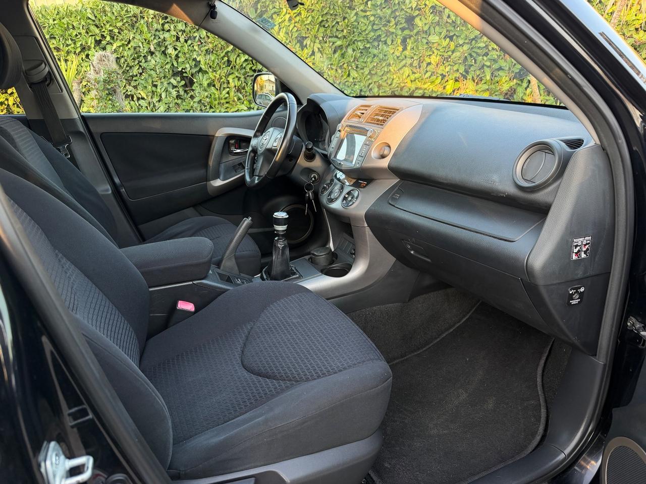 Toyota RAV 4 2.2 D-4D 136 CV 4x4 NEOPATENTATI