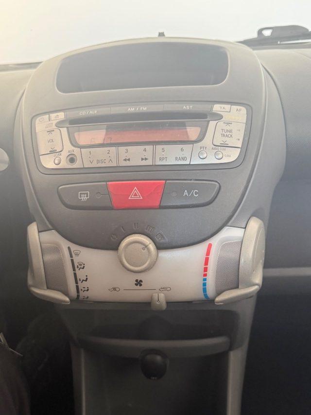 TOYOTA Aygo 1.0 12V VVT-i 3. porte Sol