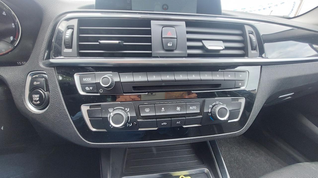 Bmw 116 116d 5p. Urban