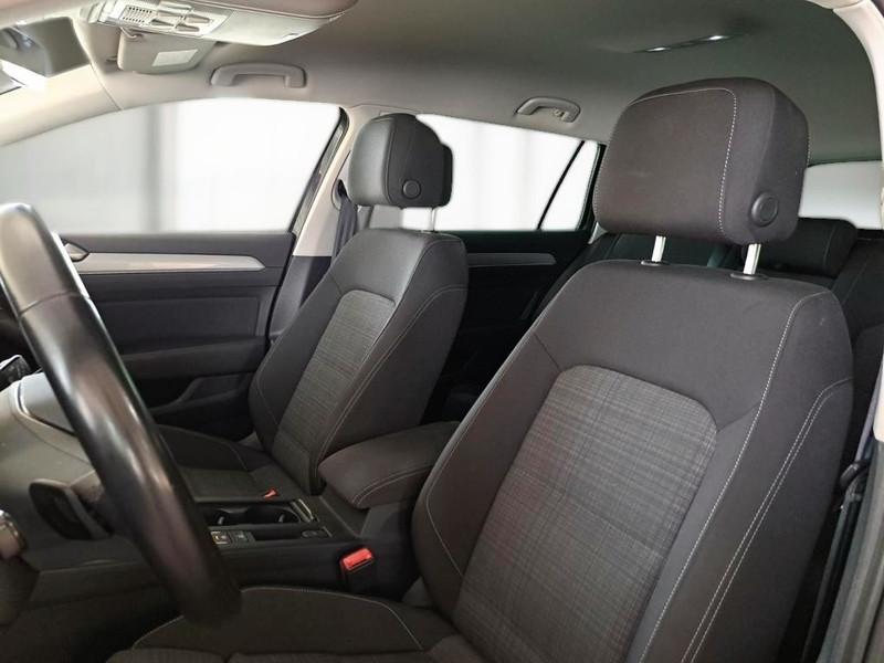 VOLKSWAGEN PASSAT VARIANT 2.0 TDI SCR EVO 110 KW BUSINESS DSG STATION WAGON