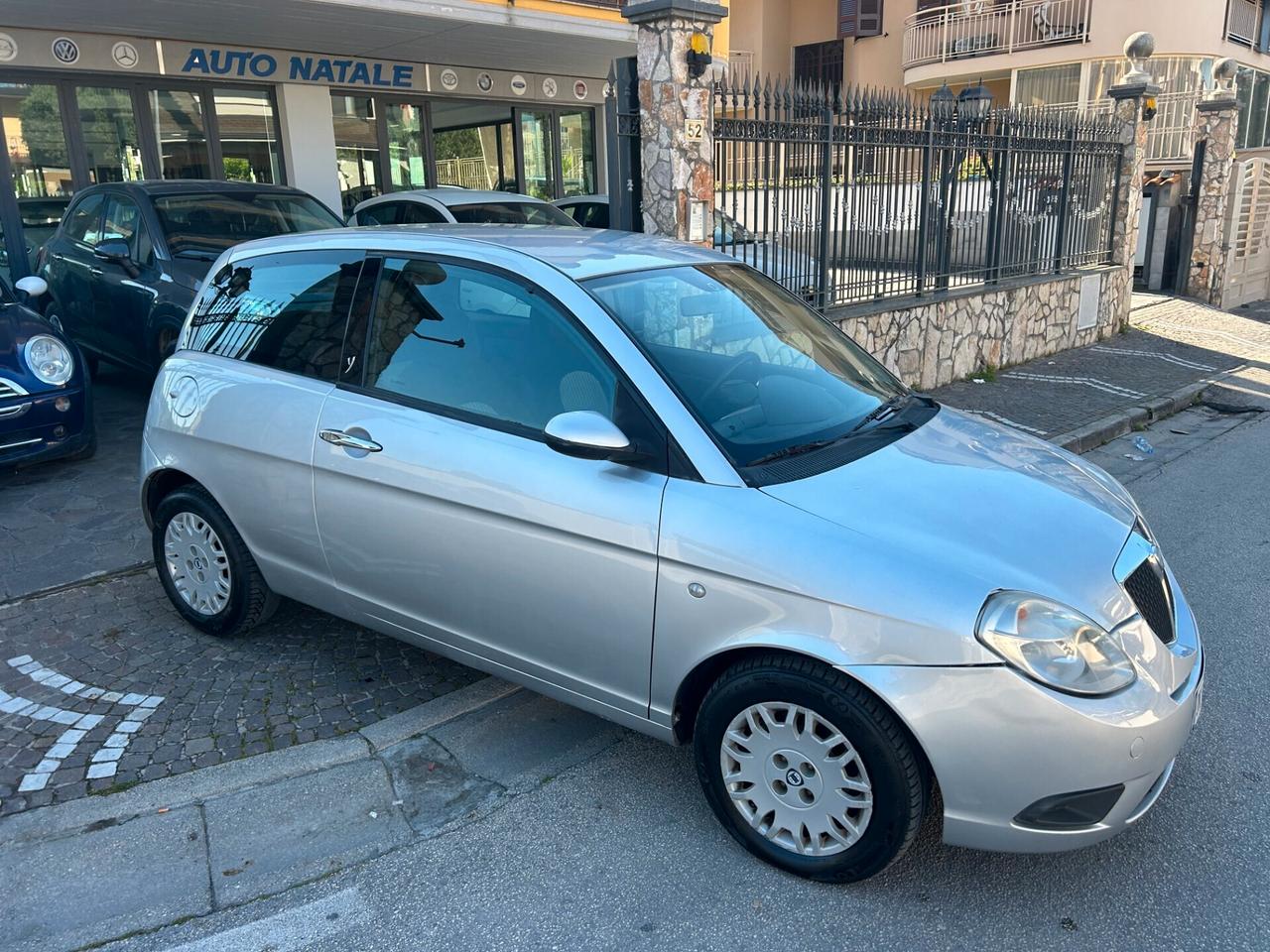 Lancia Ypsilon 1.3 MJT 75 CV Argento