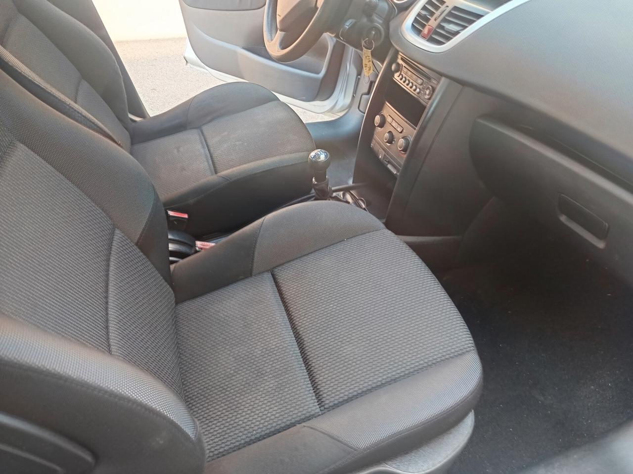Peugeot 207 1.4 HDi 70CV FAP 5p. XS