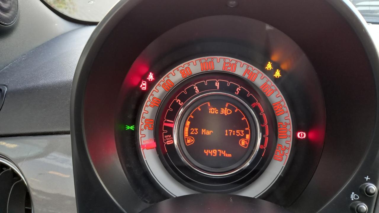 Fiat 500 1.0 Hybrid Club 70 cv