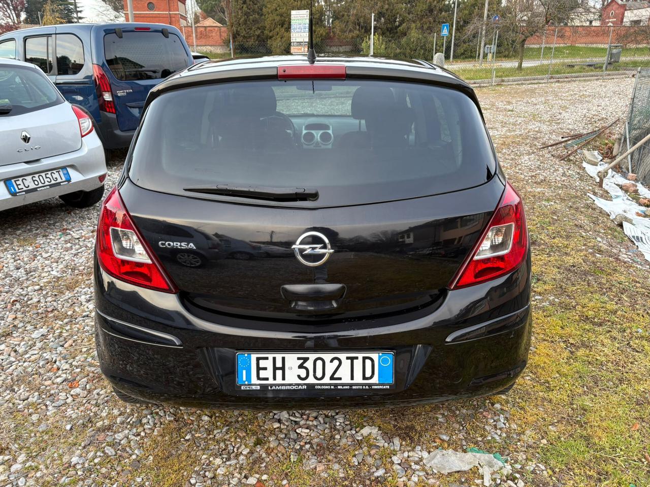 Opel Corsa 1.2 5 porte Cosmo - Ok Neopatentato