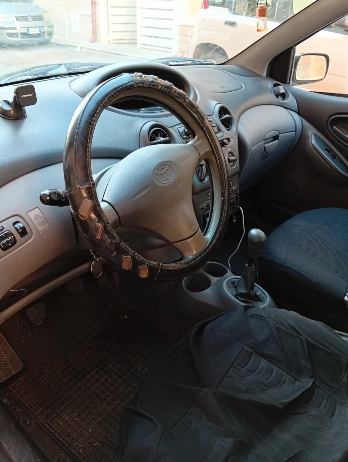 Toyota Yaris 1.0i 16V cat 3 porte Sol GPL