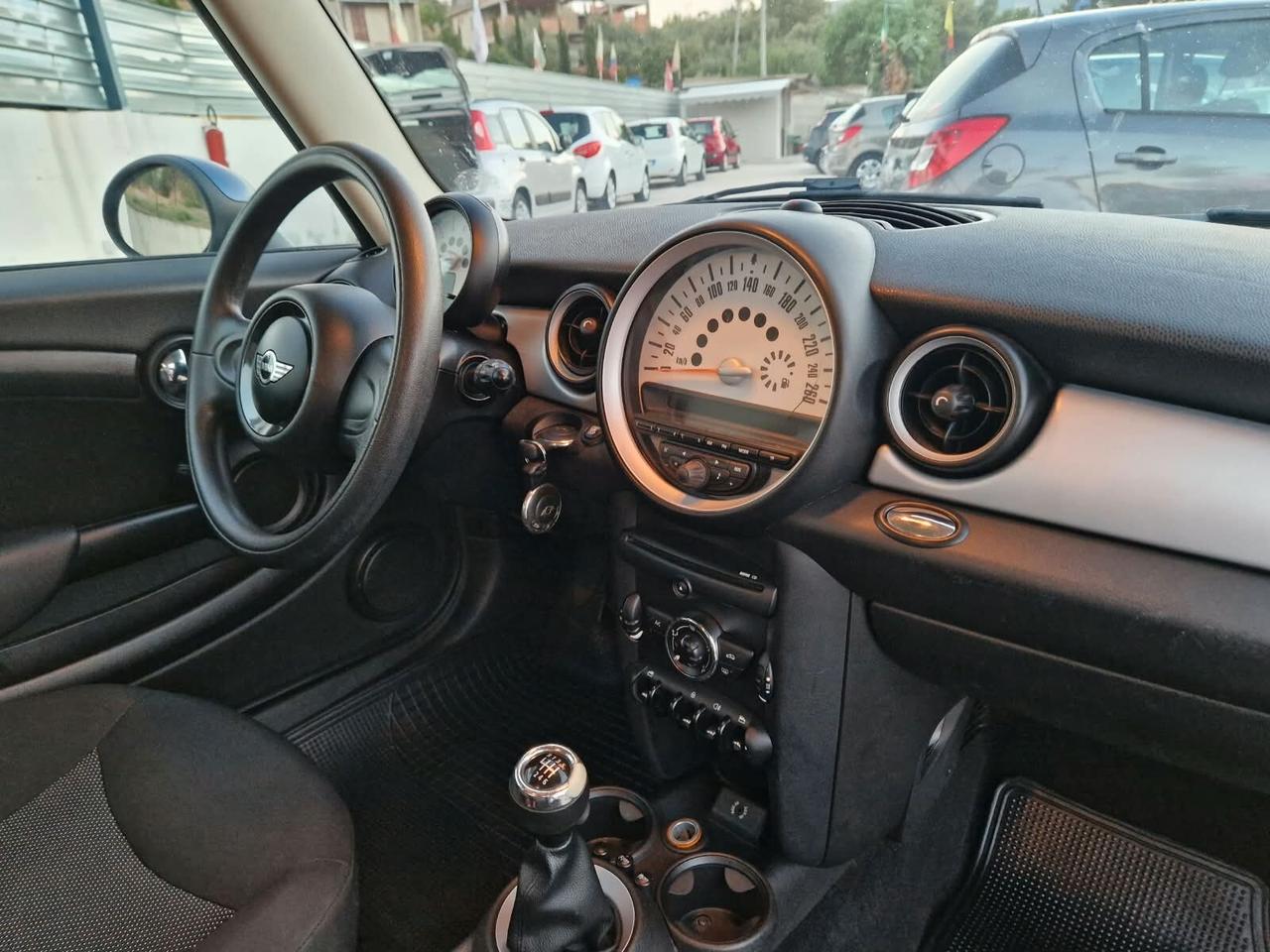 Mini 1.6 16V One D