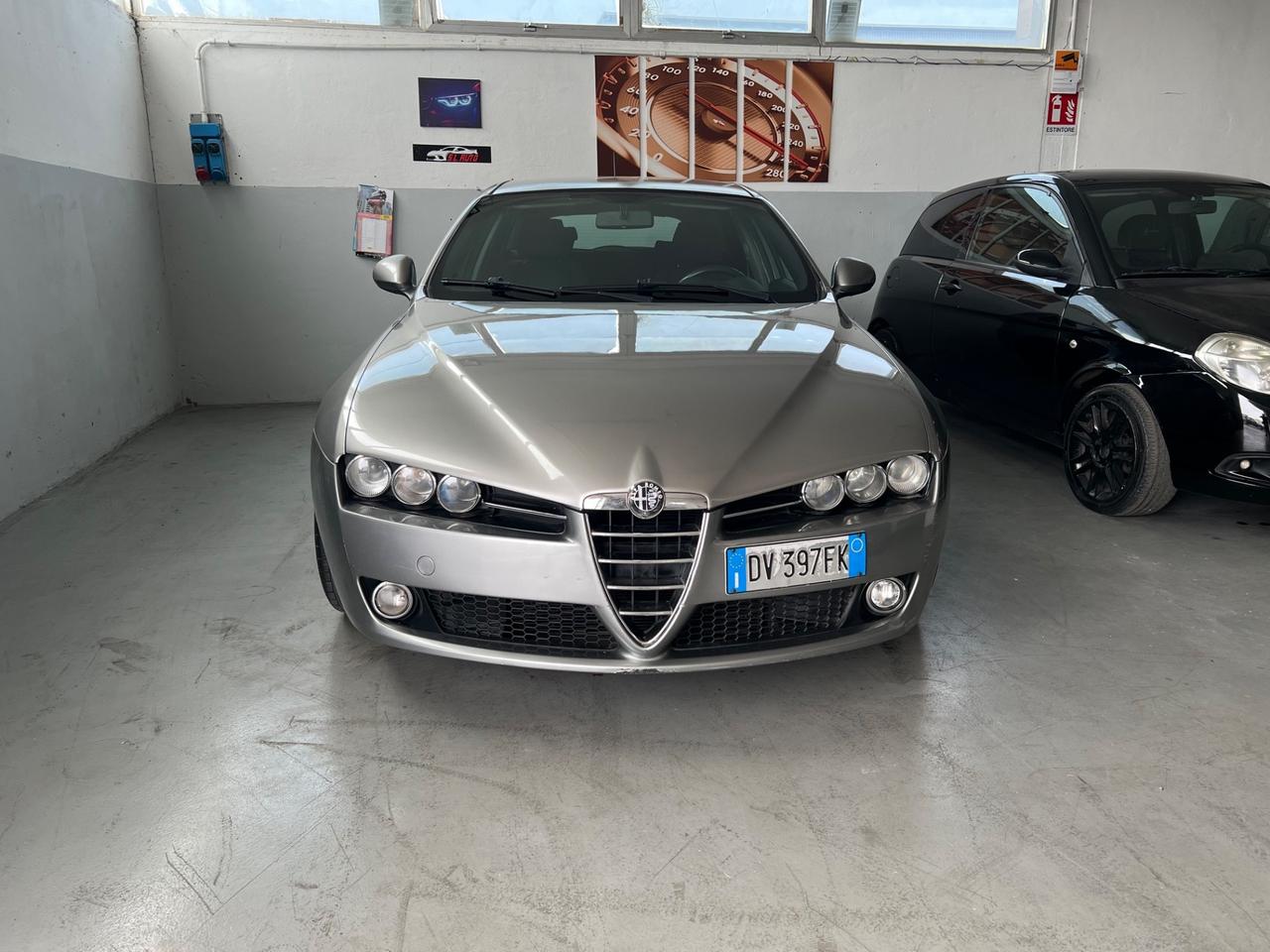 Alfa Romeo 159 1.9 JTDm 16V Sportwagon Distinctive