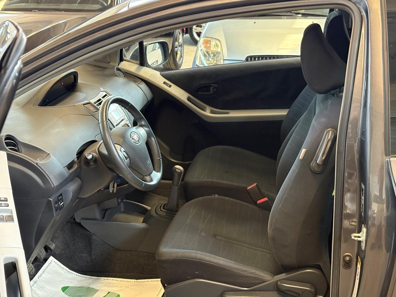Toyota Yaris 1.0 5 porte Sol