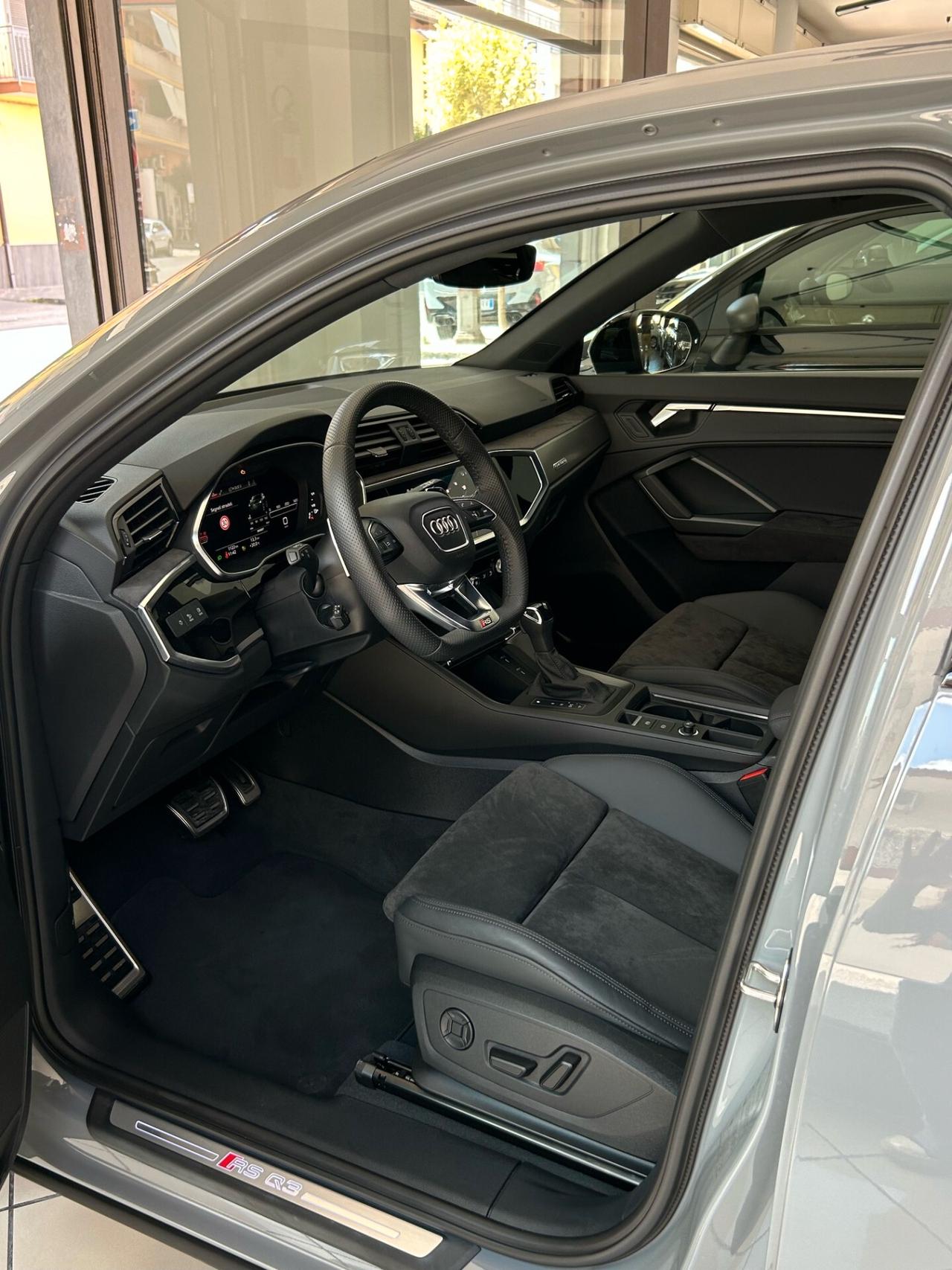Audi Q3 RS Q3 Sportback 2.5 TFSI quattro