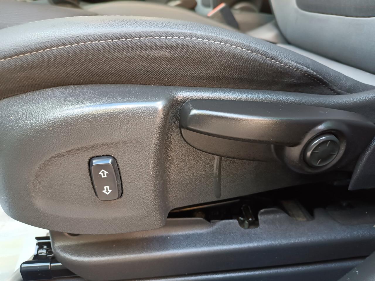 Opel Crossland X 1.5 D 102 CV Ultimate Navi Camera Full