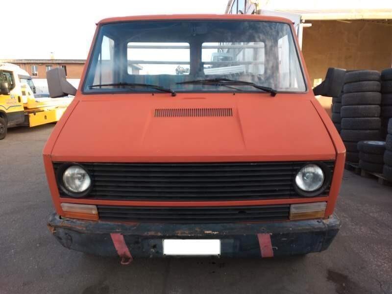 IVECO DAILY 35F8 CASSONE FISSO