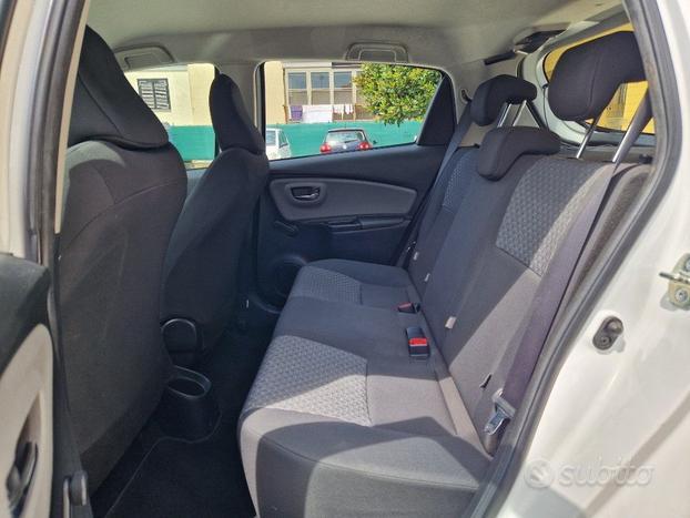 TOYOTA Yaris 1.3 100 Cv 5 porte *Euro6*