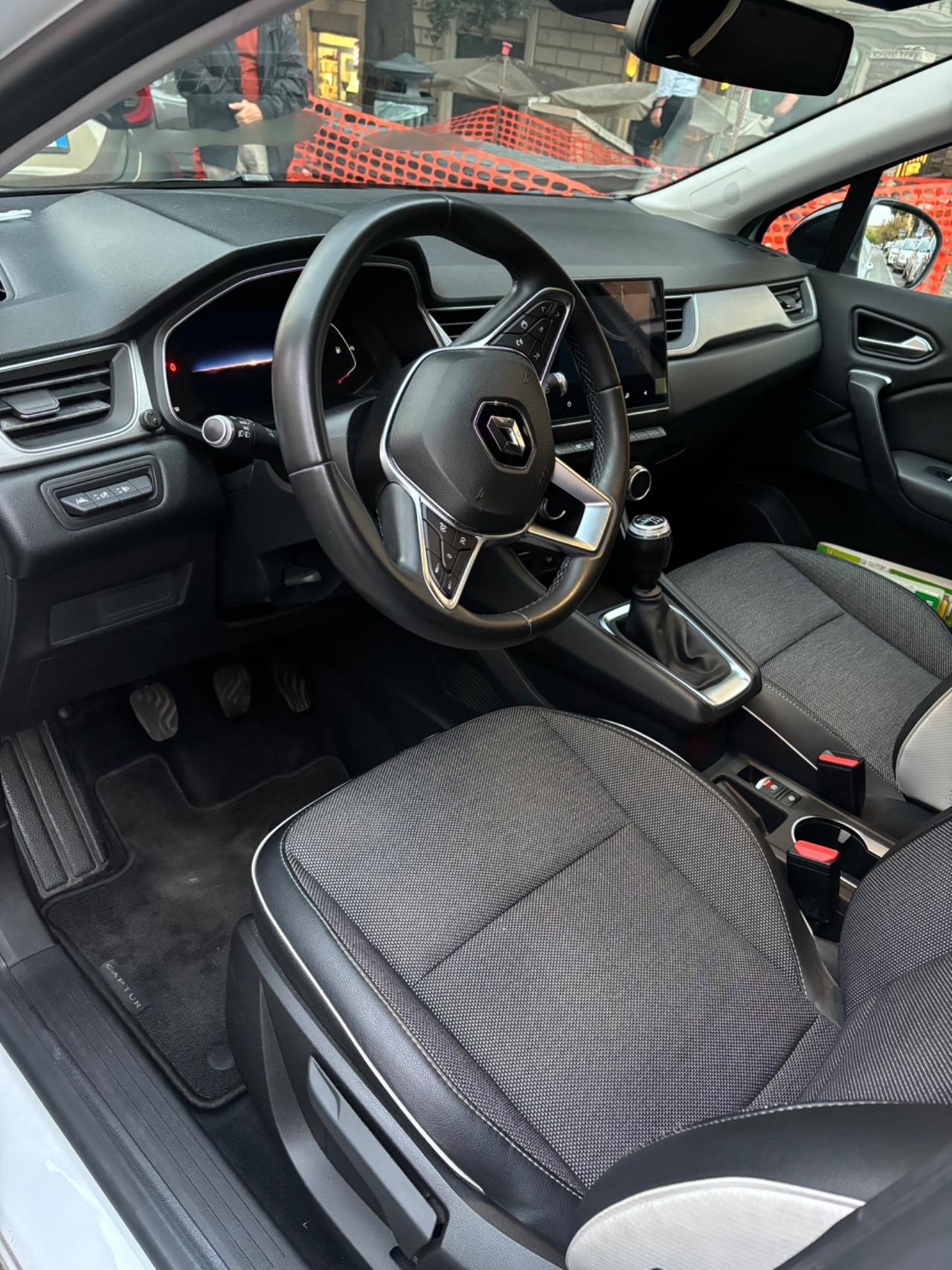 Renault Captur Hybrid E-Tech 140 CV Intens