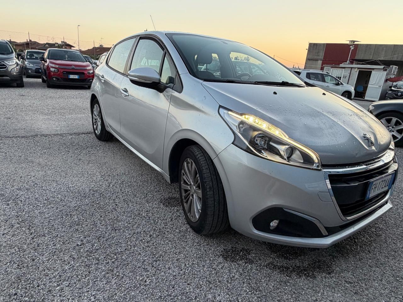 Peugeot 208 PureTech 82 5 porte Allure