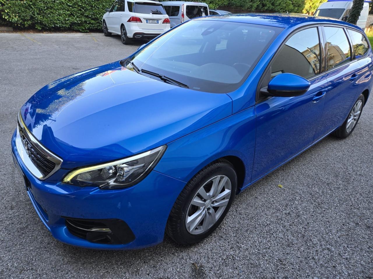 Peugeot 308 BlueHDi 130 S&S SW Allure