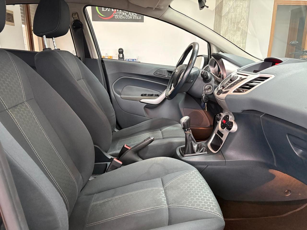 FORD FIESTA TITANIUM 1.4 5P. BENZINA/GPL