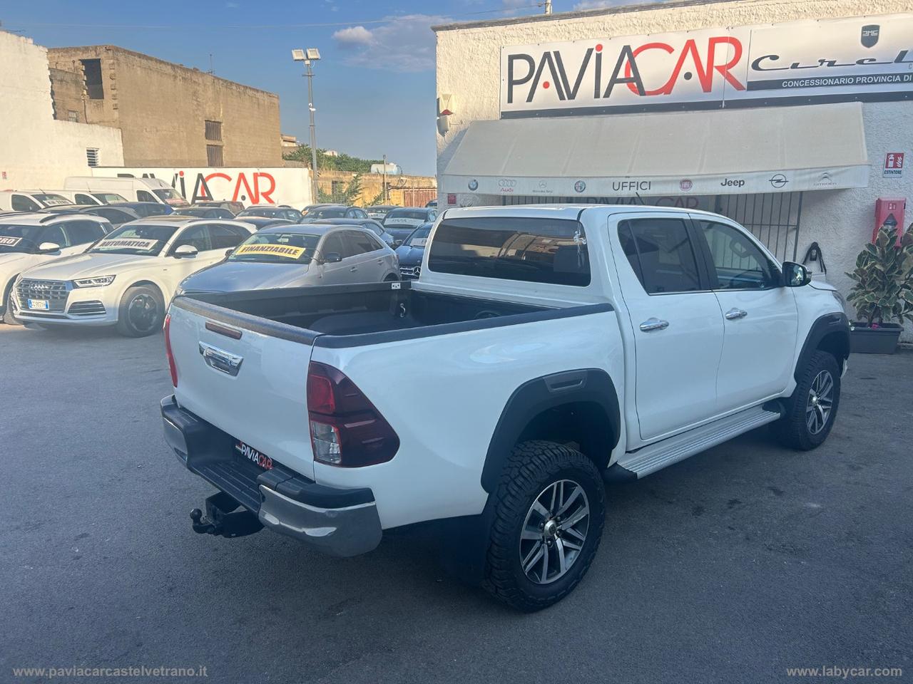 TOYOTA Hilux 2.4 D-4D 4WD 4p. DC Comfort