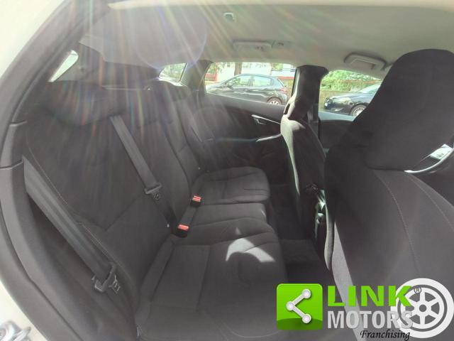 VOLVO V40 D2 1.6 Kinetic NEOPATENTATI