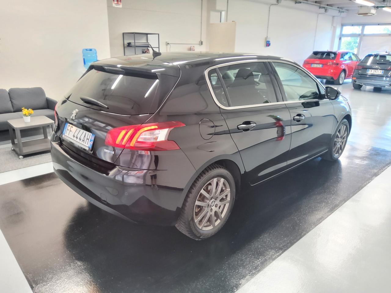 Peugeot 308 BlueHDi 120 S&S Allure