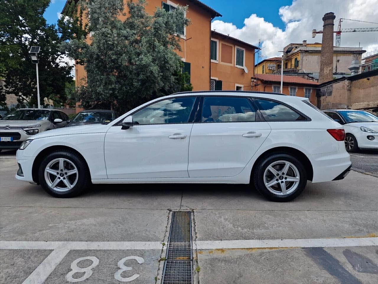 Audi A4 Avant 30 2.0 Hybrid/tdi Business 136cv S-tronic