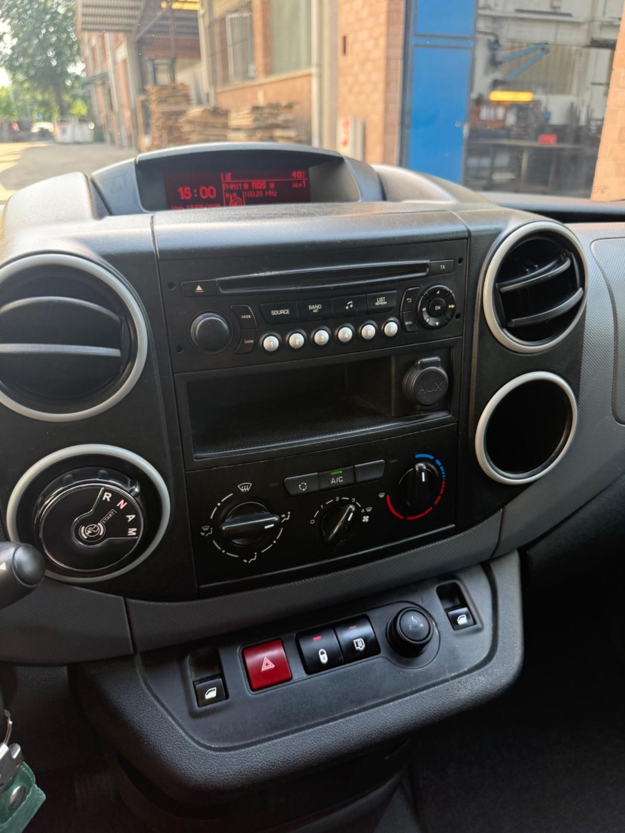 Peugeot Partner BlueHDi 100 ETG6 S&S L1 Furgone Pro