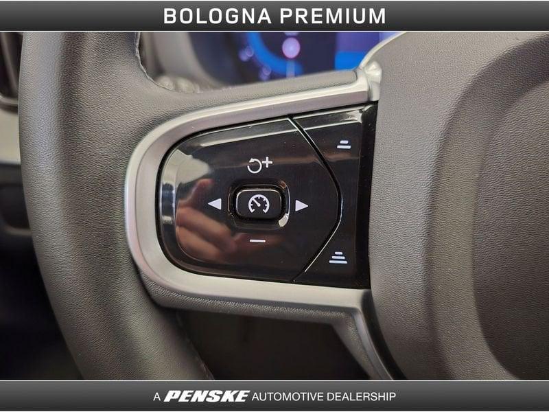 Volvo XC60 XC60 B4 (d) AWD automatico Plus Bright