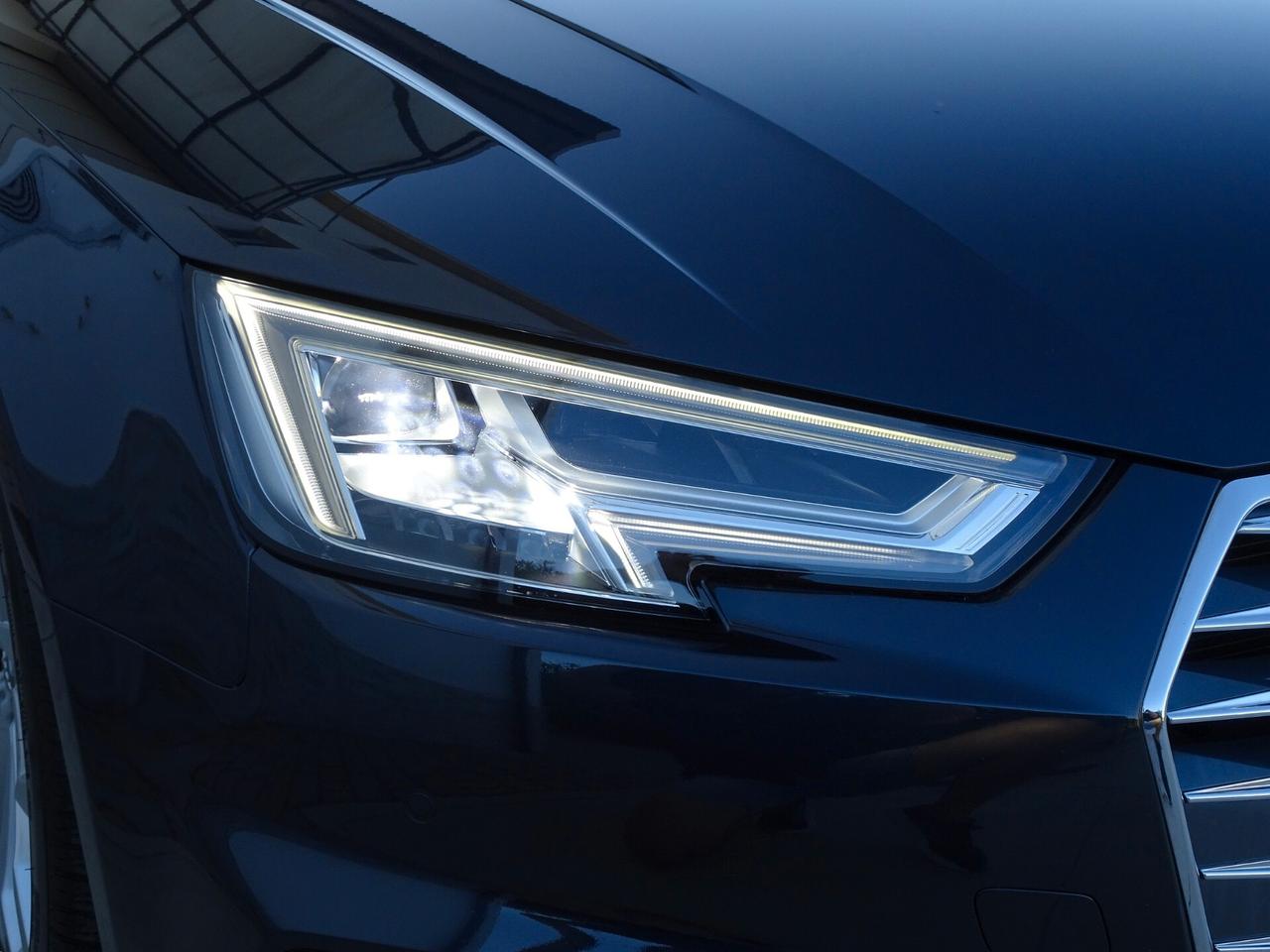 Audi A4 Avant 2.0 TDI 150CV S-LINE naviPlus/LED