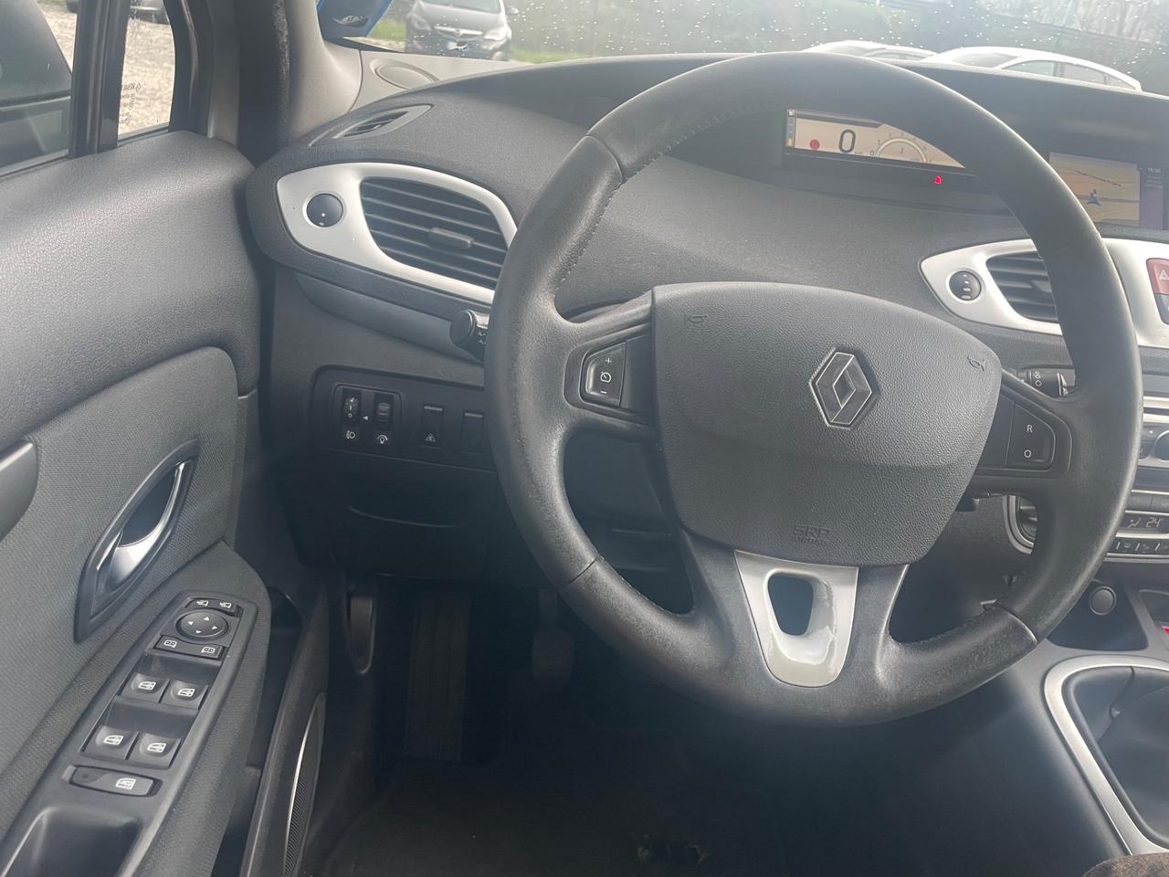 Renault Scenic Scénic X-Mod 1.5 dCi 110CV Luxe