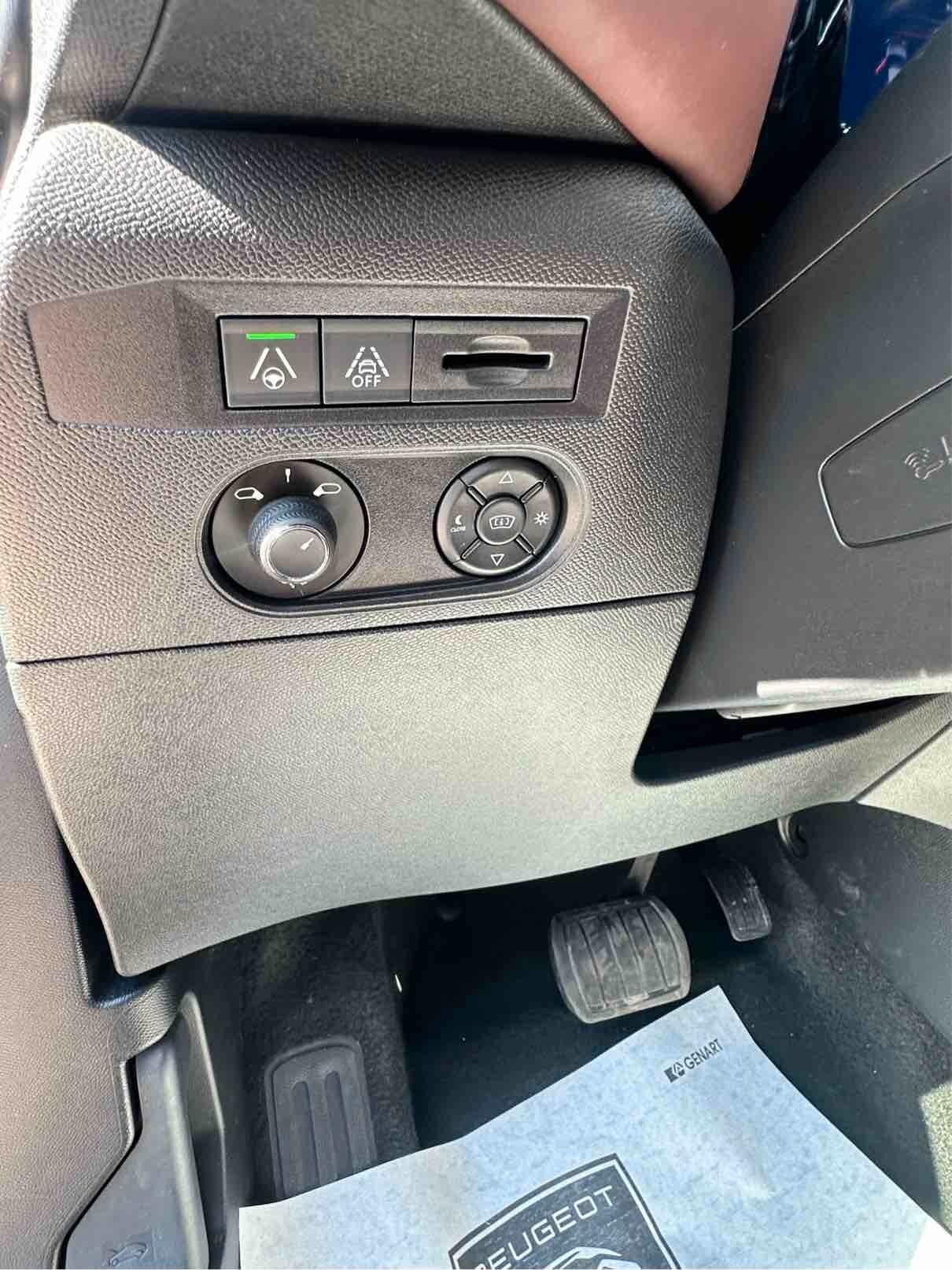 Ds DS3 3 Crossback PureTech 155 aut. La Première