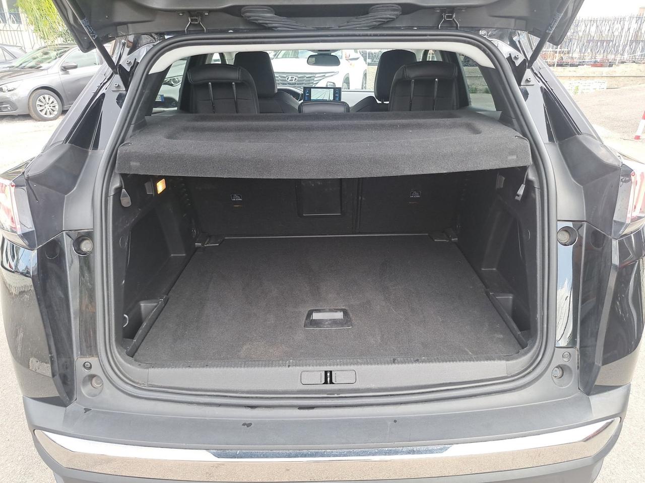 Peugeot 3008 BlueHDi 130 S&S EAT8 Active Pack
