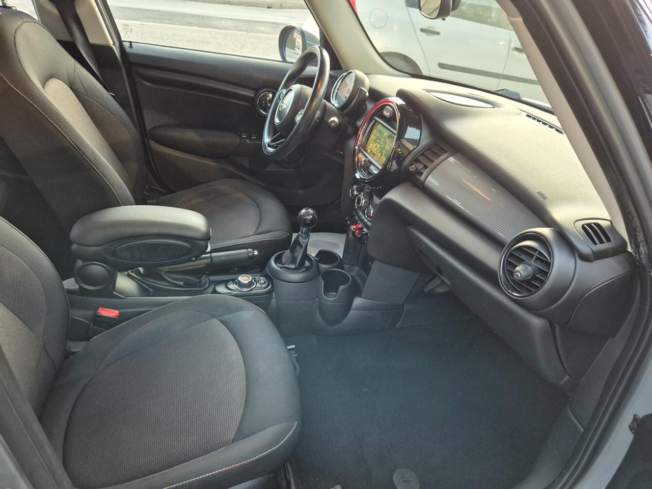 Mini 1.5 Cooper D Business