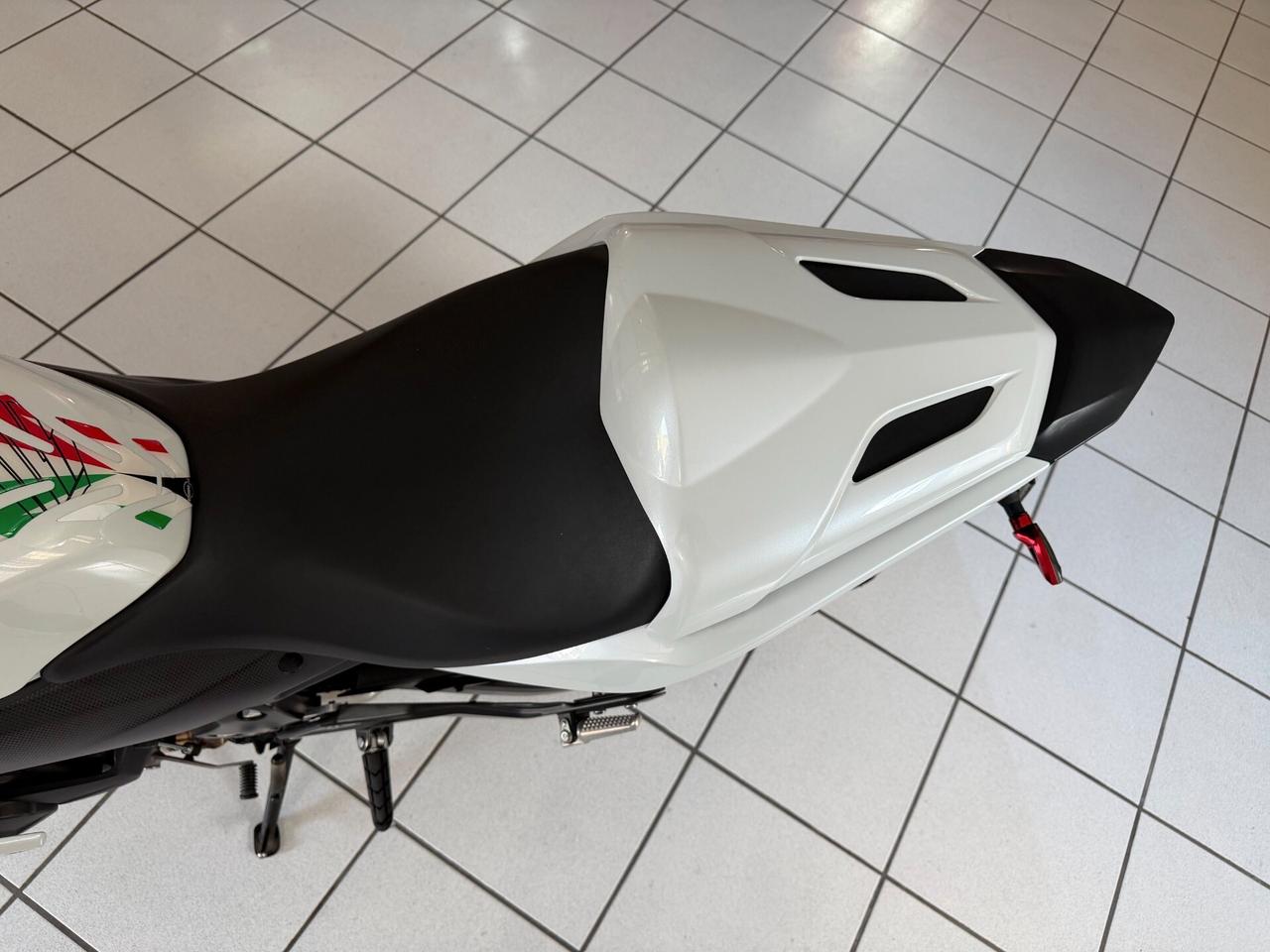 Honda CBR 600 F PERFETTA, GOMME OK, REVISIONATA, AKRAPOVIC