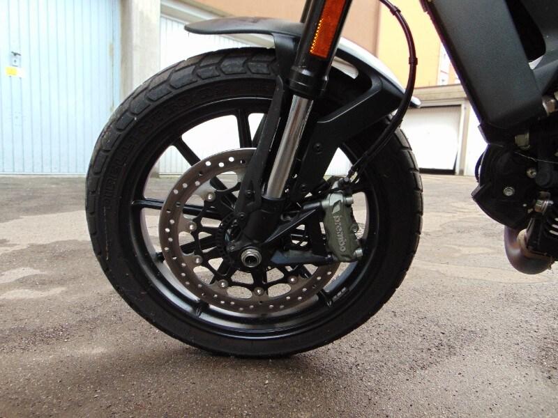 Ducati Scrambler Icon Dark