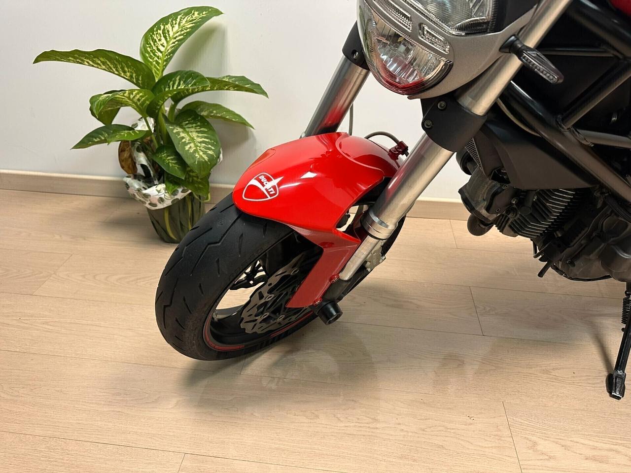 DUCATI MONSTER 696 DA 79€ AL MESE