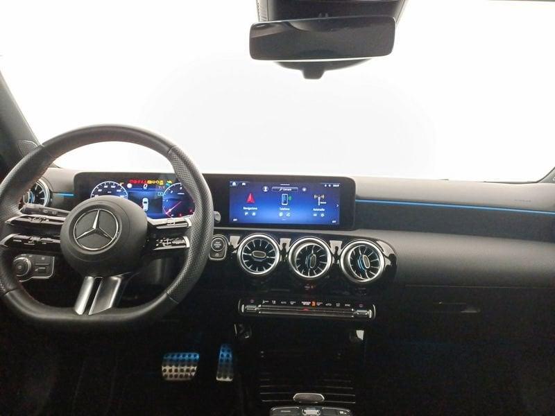 Mercedes-Benz Classe A - W177 2023 A 180 d AMG Line Advanced Plus auto