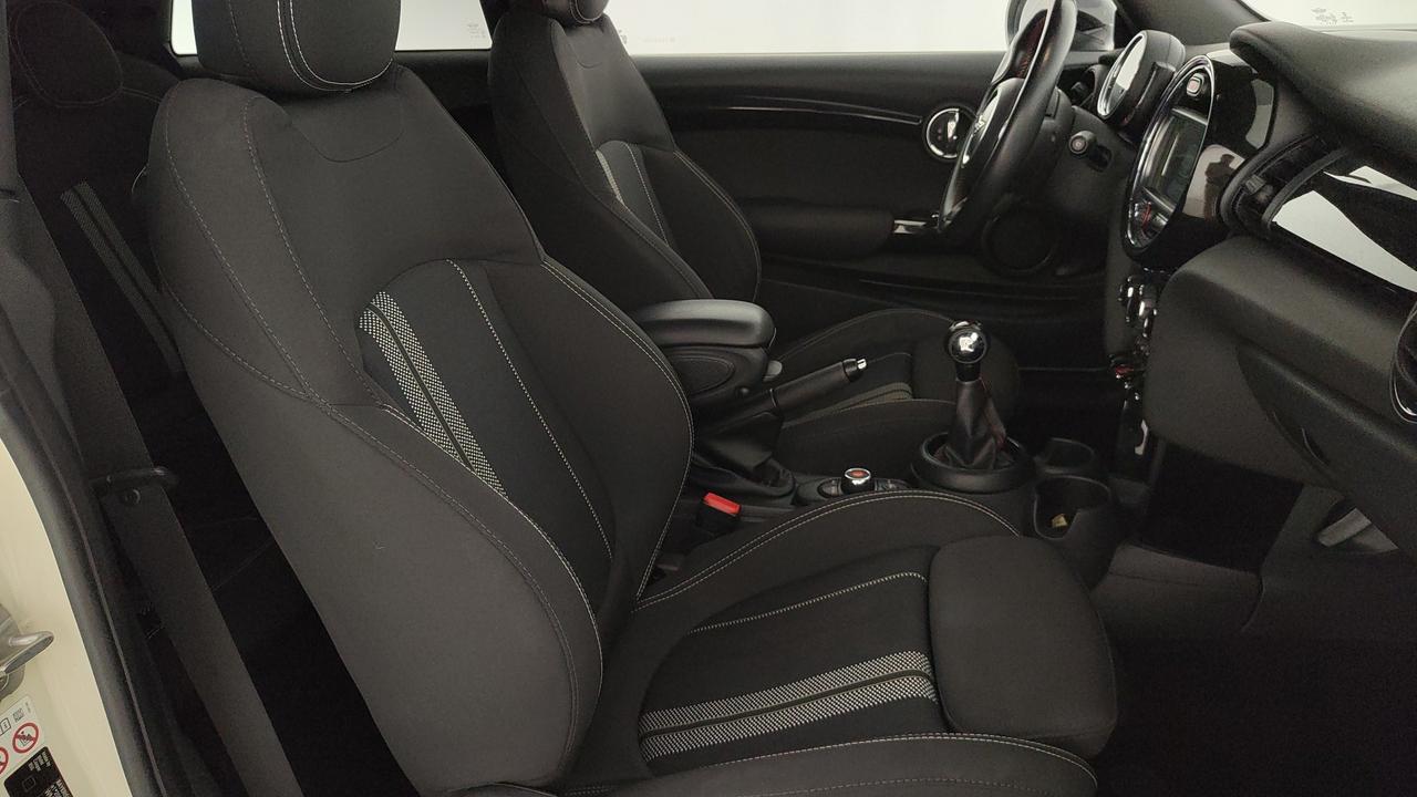 MINI Mini IV F55-F56 2014 - Mini 1.5 Cooper Boost 3p