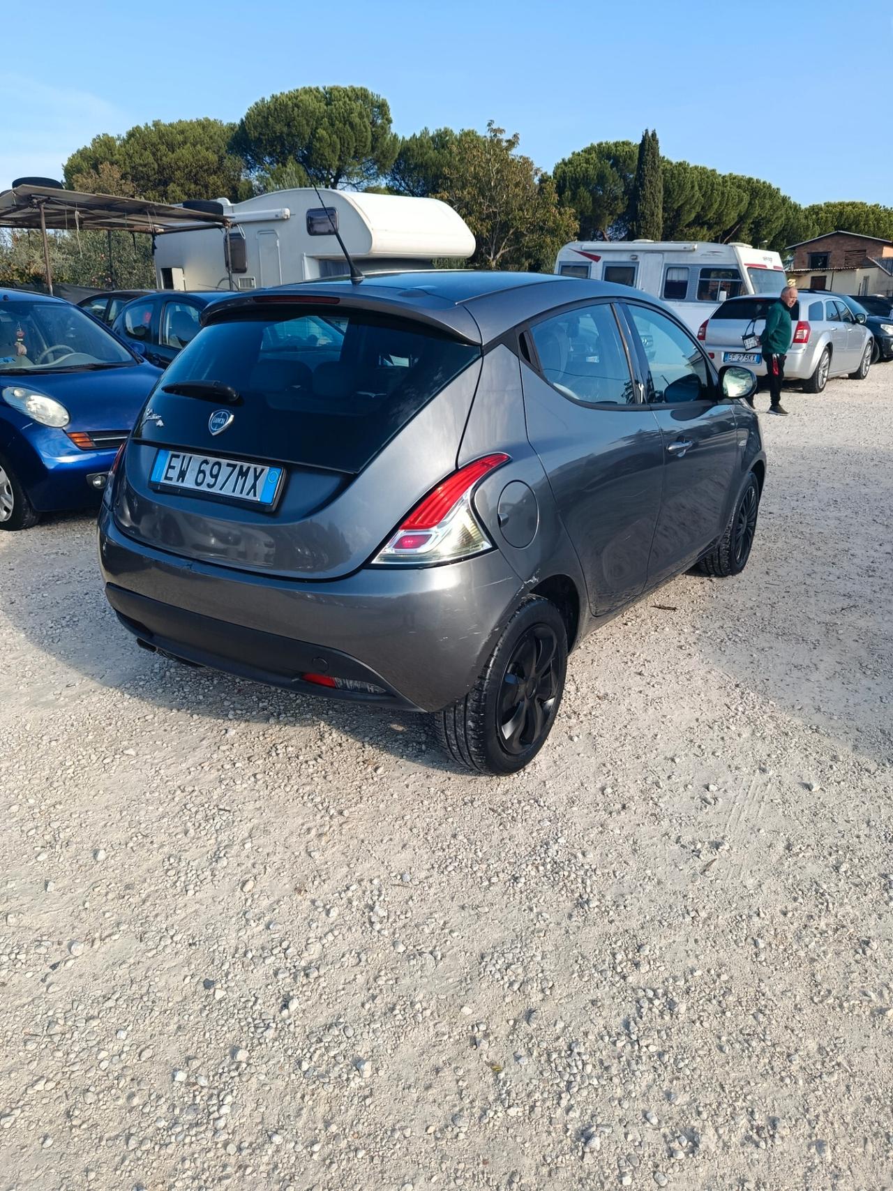 Lancia Ypsilon 1.2 69 CV 5 porte GPL Ecochic Elefantino