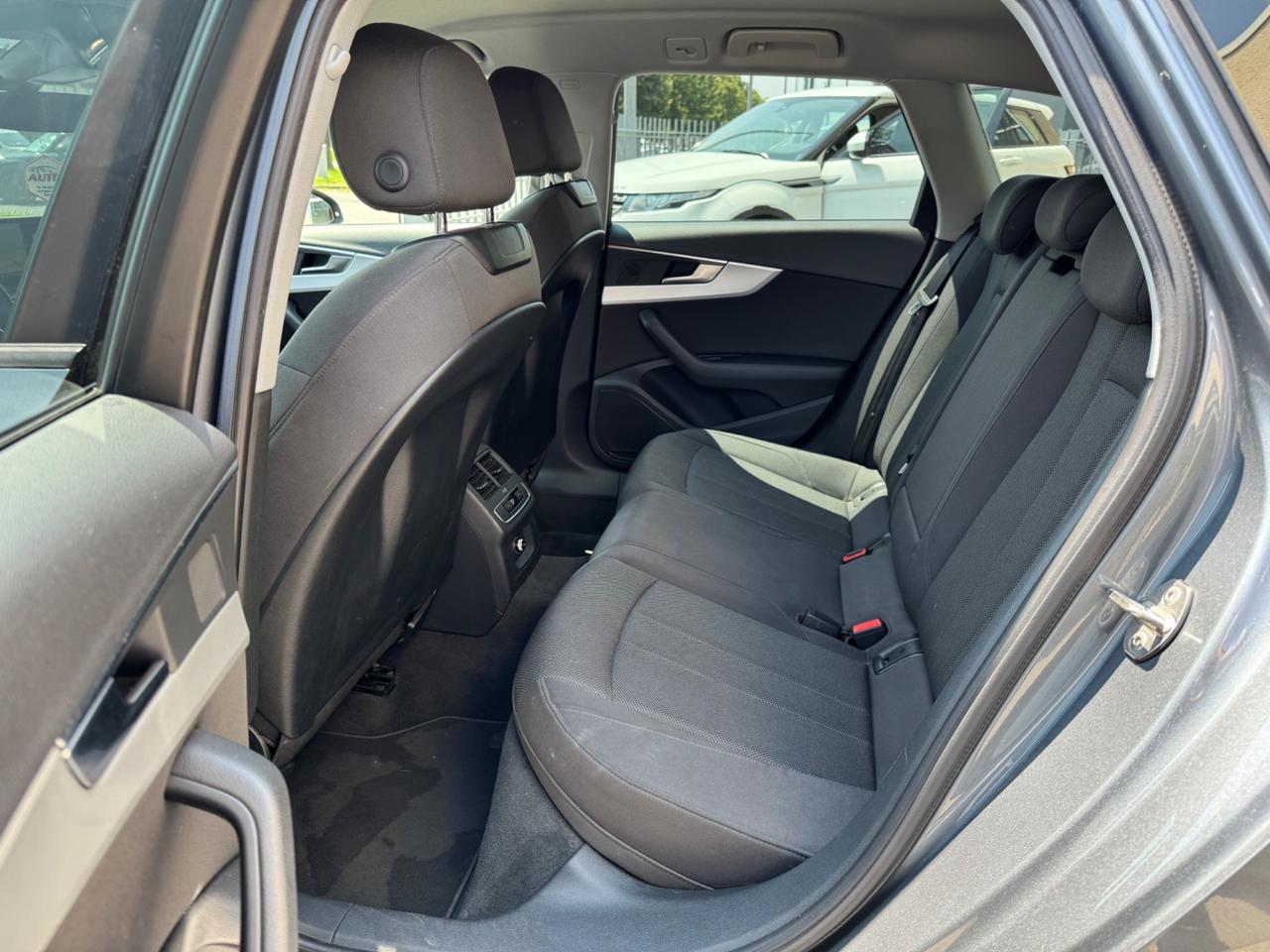 Audi A4 Avant 2.0 TDI 150 CV ultra Business Sport. Euro 6B