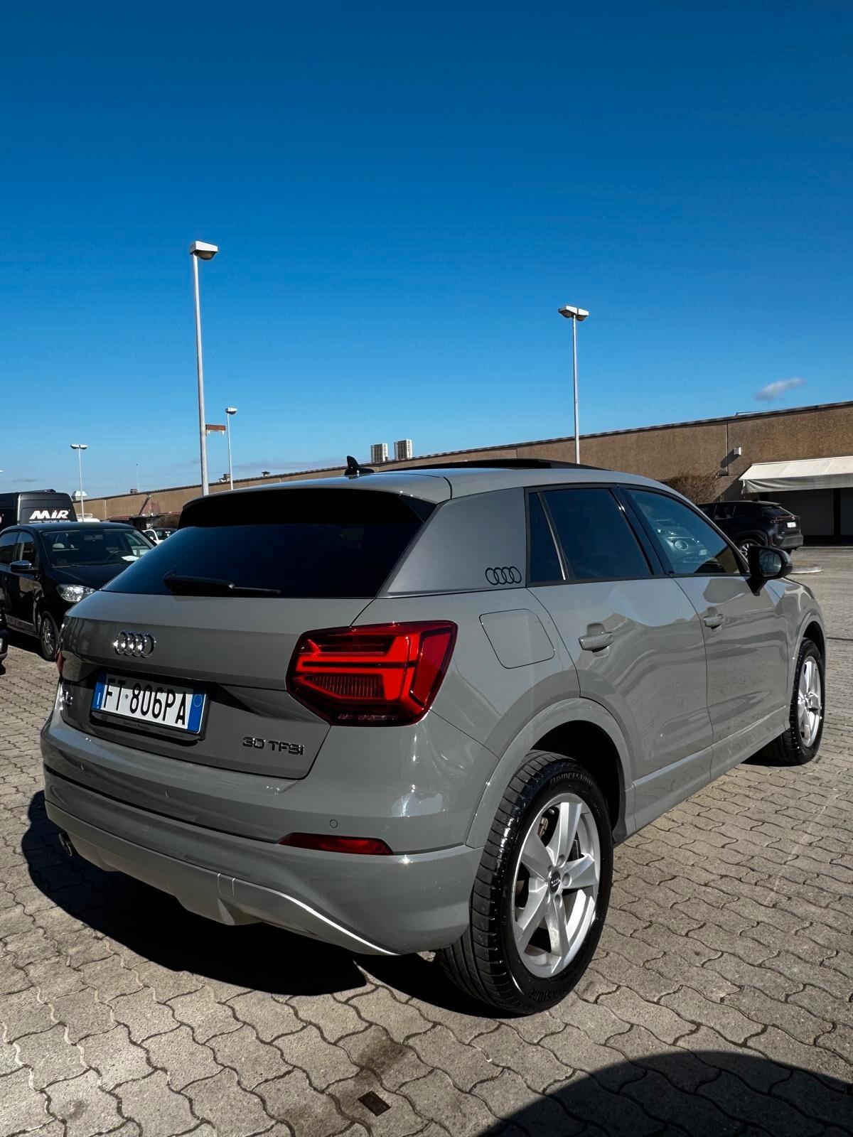 Audi Q2 30 TFSI Business