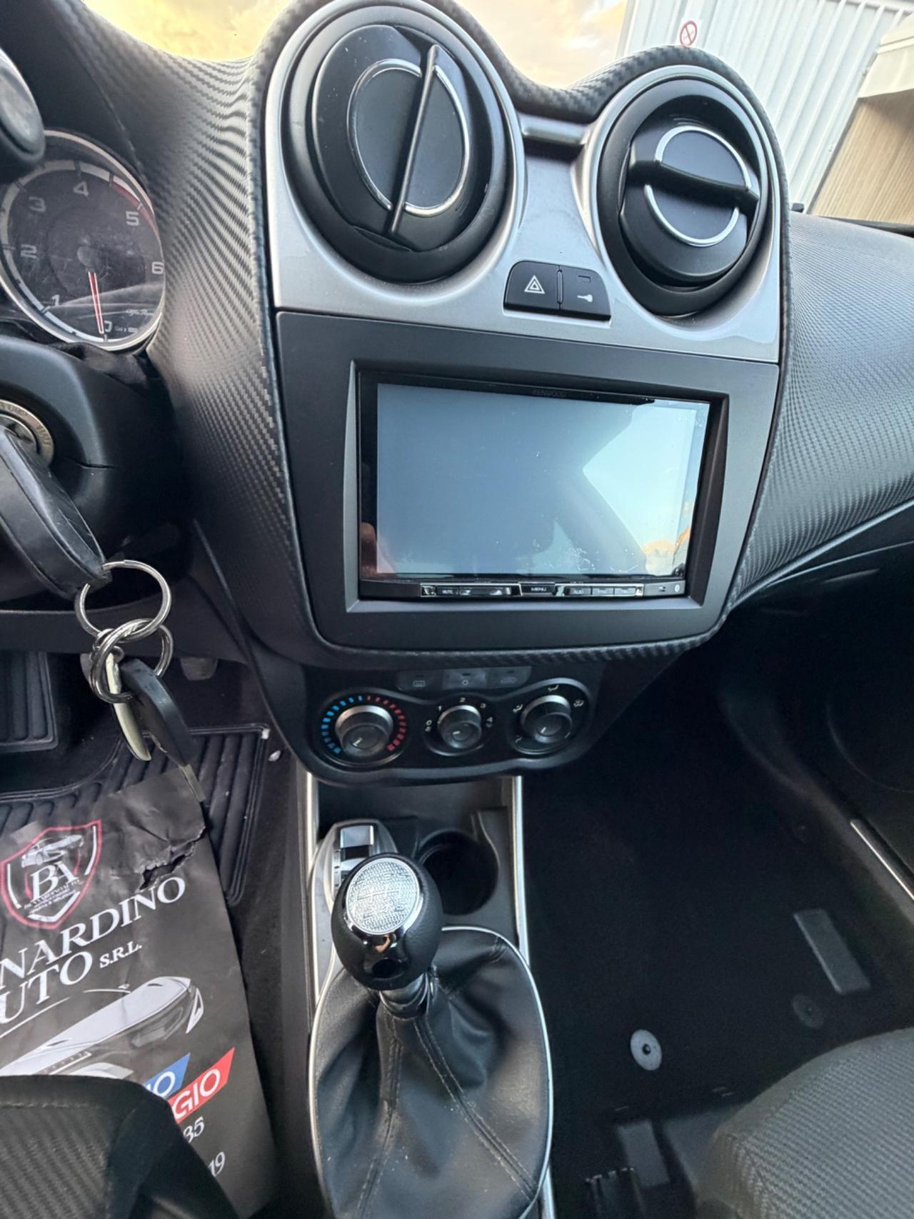 Alfa Romeo MiTo 1.6 JTDm 16V Distinctive Sport Pack