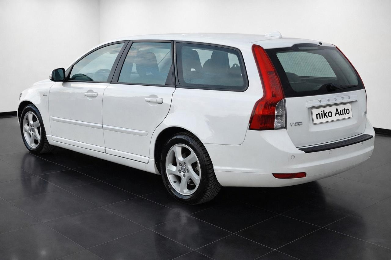 VOLVO V50 D2 R-DESIGN 1.6 DIESEL 114CV NEOPATENTATI EURO5