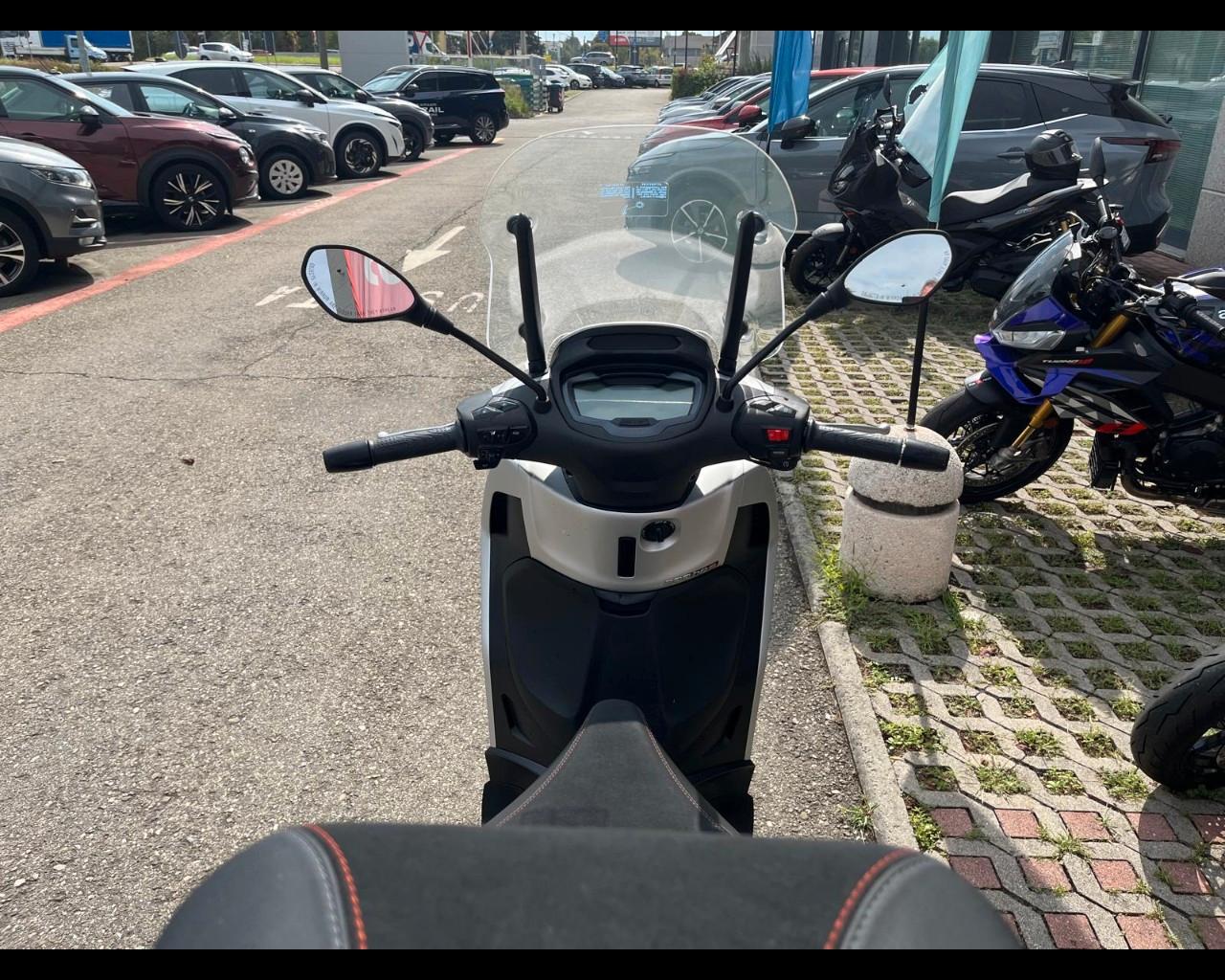PIAGGIO Beverly - Beverly 300 ie S Abs-asr my21