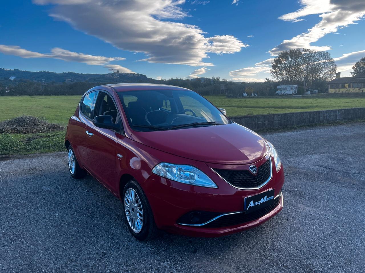 Lancia Ypsilon 1.2 69 CV 5 porte GPL Ecochic Silver
