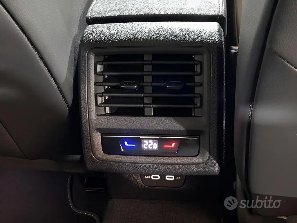 Volkswagen Golf 2.0 tdi Style 150cv dsg